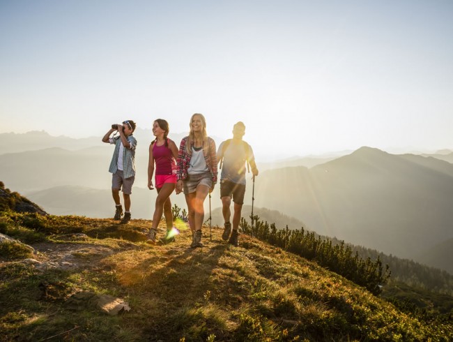 Sonnenaufgangswanderung zum Grießenkar in Flachau © Flachau Tourismus | zooom productions 